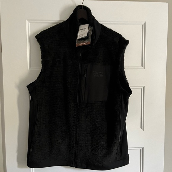Mountain Hardwear
Polartec High Loft Vest - Men's 2XL - Picture 3 of 16